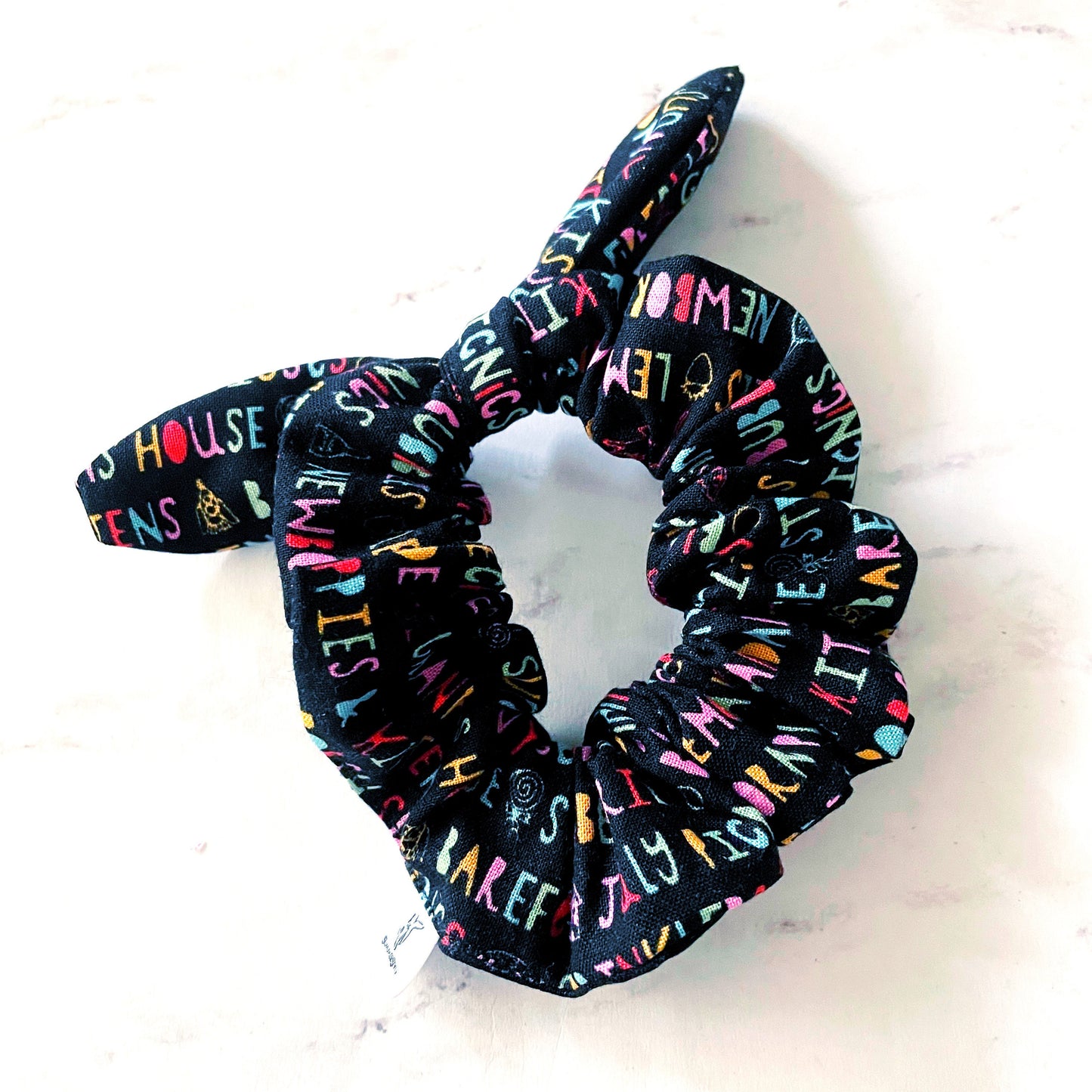 Summer Things Bow Scrunchie, Summer Gift, Hair Accessories, Bow Hair Tie, SummerStyle Bracelets