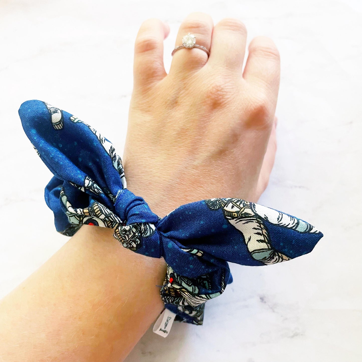 Astronaut Bow Scrunchie, Scrunched Bow Hair Tie, Hair Accessories, Moon & Stars Gift, SummerStyle Bracelets