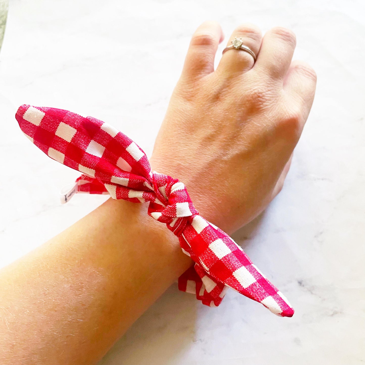 Classic Red Gingham Bow Scrunchie, Vintage Accessories, Soft Scrunchie, SummerStyle Bracelets