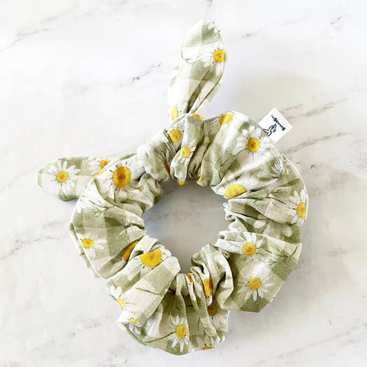 Gingham Daisy Bow Scrunchie, Floral Gift, Hair Accessories, Bow Hair Tie, SummerStyle Bracelets