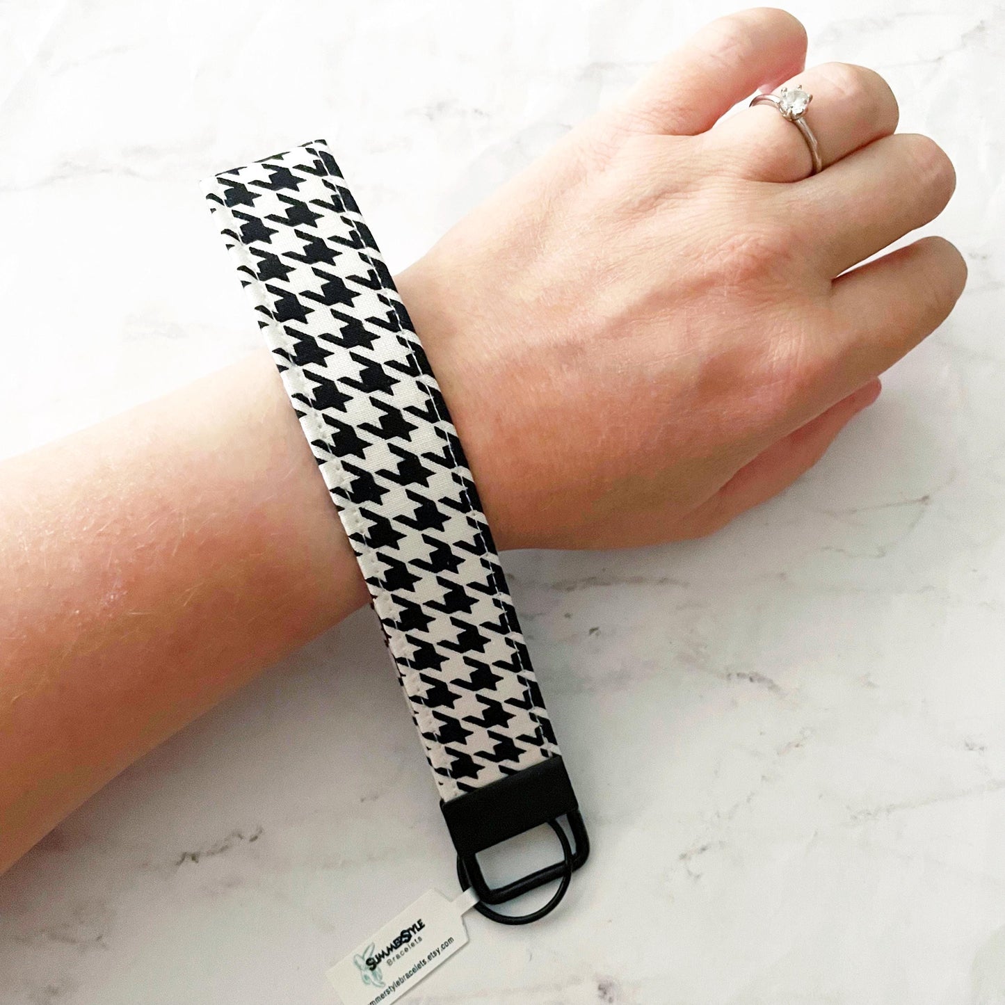 Black & White Checkered Key Fob Wristlet, 6.5in Wristlet Lanyard, Keychain Wristlet, Handmade Lanyard, SummerStyle Bracelets
