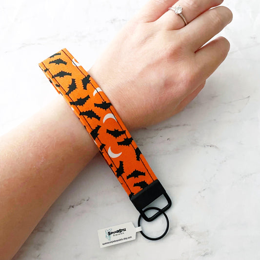 Halloween Bats Key Fob Wristlet, Wristlet Keychain, Halloween Wristlet, Handmade Lanyard, SummerStyle Bracelets