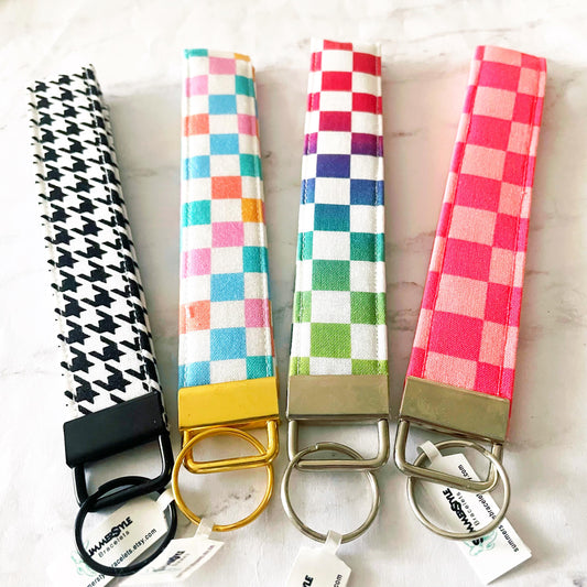 Black & White Checkered Key Fob Wristlet, 6.5in Wristlet Lanyard, Keychain Wristlet, Handmade Lanyard, SummerStyle Bracelets