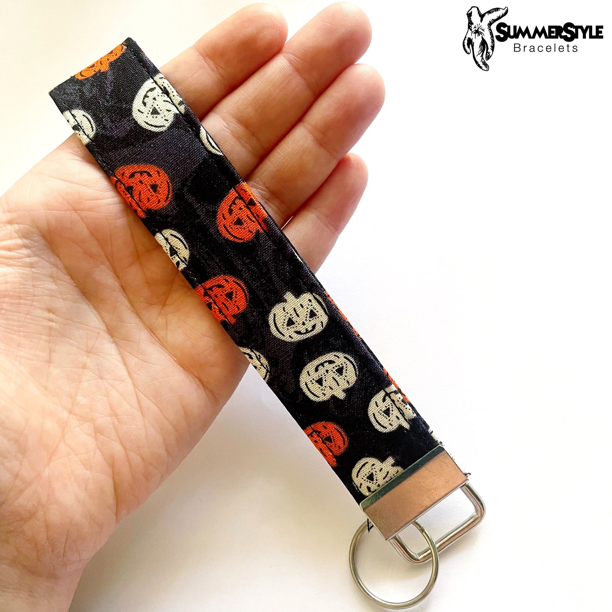 Halloween Jack O Lantern Key Fob Wristlet, Wristlet Keychain, Halloween Wristlet, Handmade Lanyard, SummerStyle Bracelets