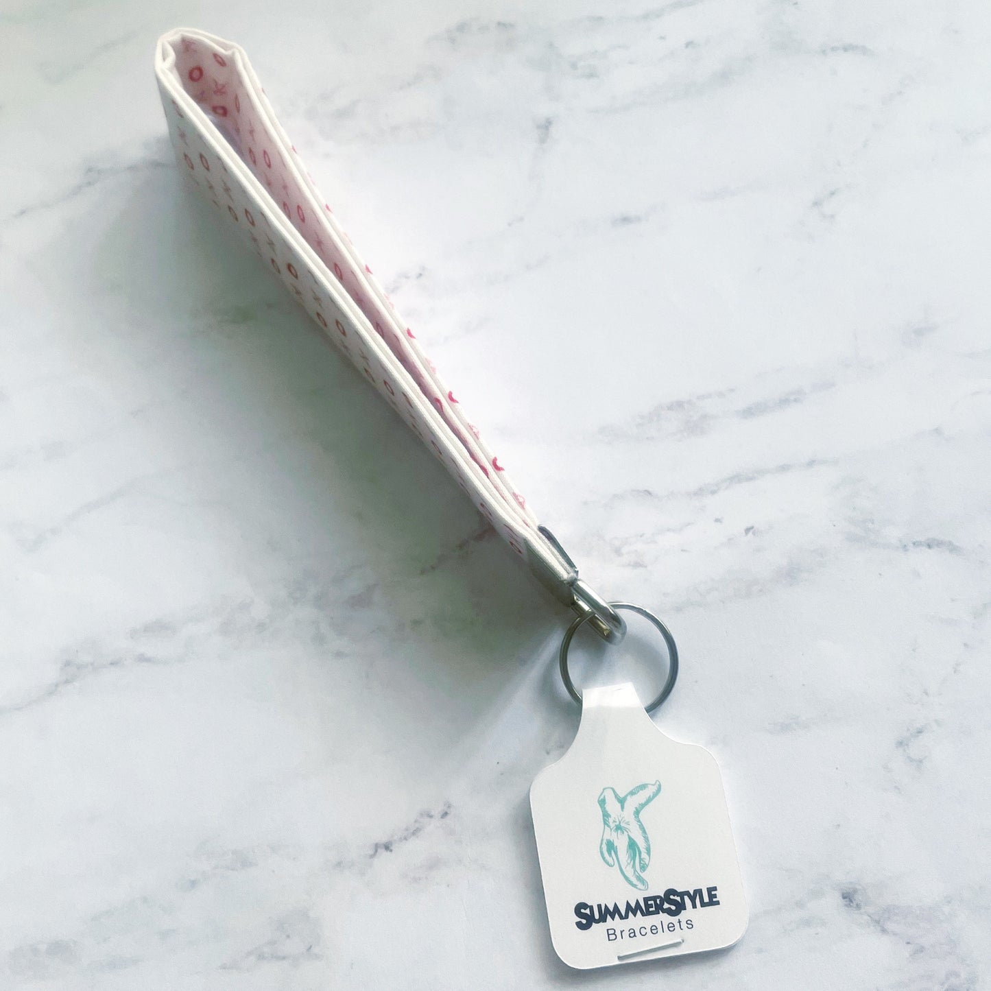 VALENTINE White XOXO Key Fob Wristlet, Wristlet Lanyard, Keychain Wristlet, Handmade Lanyard, SummerStyle Bracelets