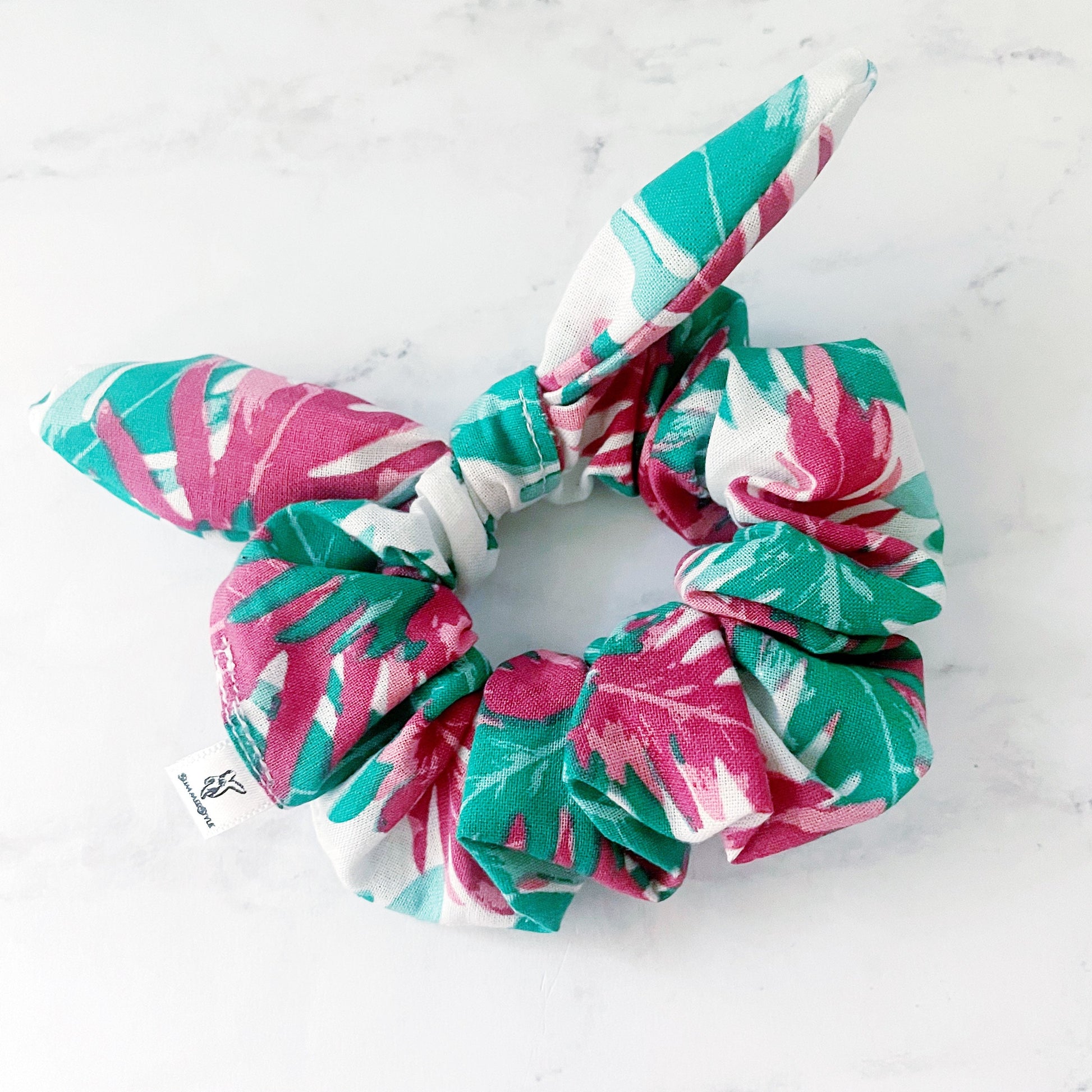 Tropical Plants Scrunchie, Scrunched Bow Hair Tie, Hair Bow, Floral Hair Tie, Hair Accessories, Bow Hair Tie, SummerStyle Bracelets