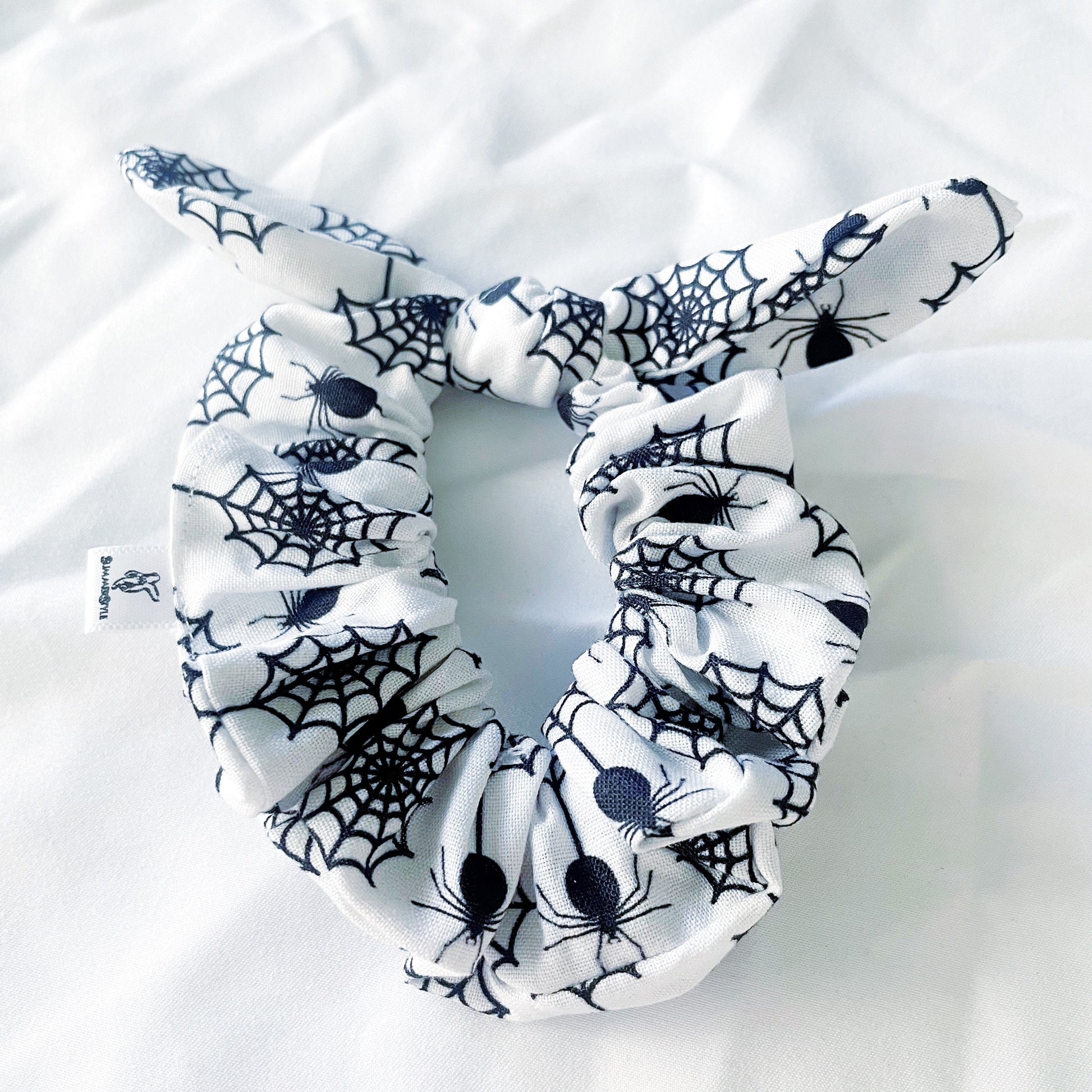 Spooky Spider Scrunchie, Halloween Accessories, Hair Bow, Hair Accessories, Bow Hair Tie, SummerStyle Bracelets