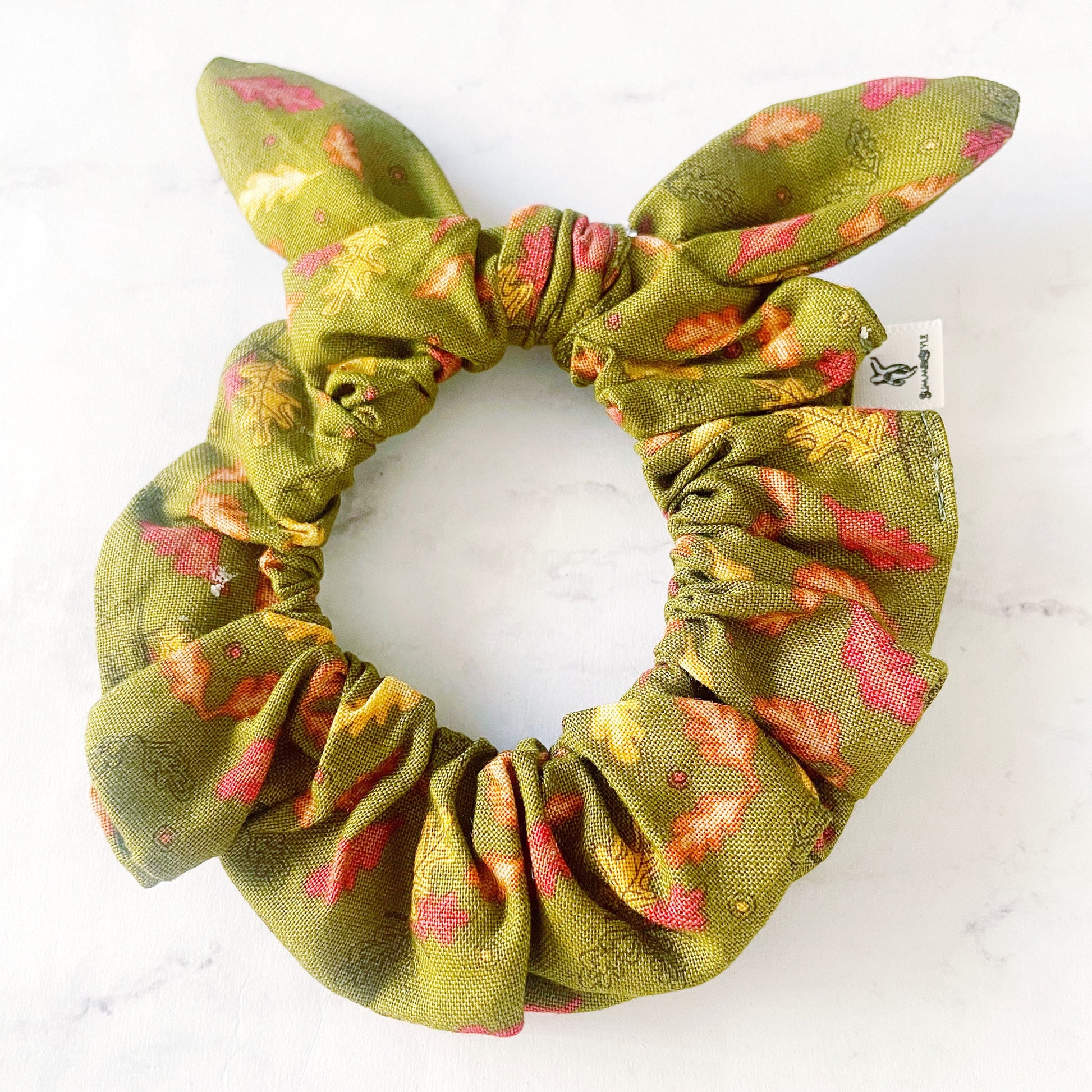 Falling Leaves Scrunchie, Halloween Accessories, Hair Bow, Hair Accessories, Bow Hair Tie, SummerStyle Bracelets