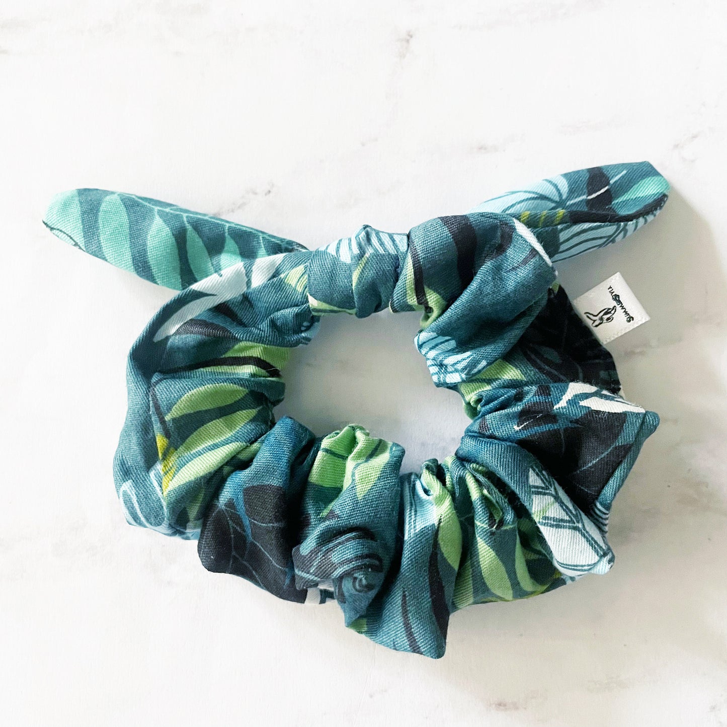 Tropical Plants Scrunchie, Scrunched Bow Hair Tie, Hair Bow, Plant Mom Gift, Hair Accessories, Bow Scrunchie, SummerStyle Bracelets