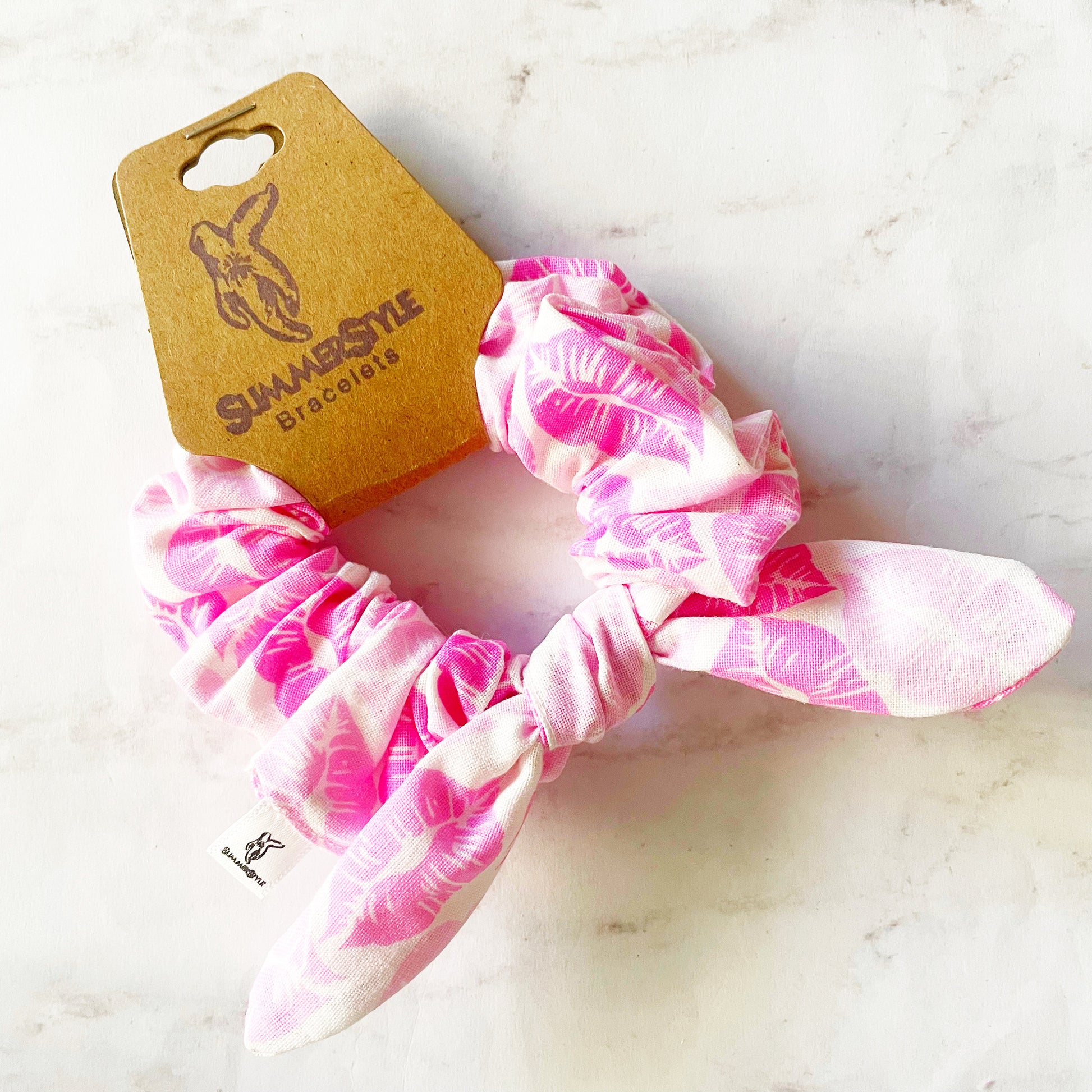 Kiss Me Bow Scrunchie, Scrunched Bow Hair Tie, Hair Bow, Lip Print Scrunchie, Hair Accessories, Bow Hair Tie, SummerStyle Bracelets