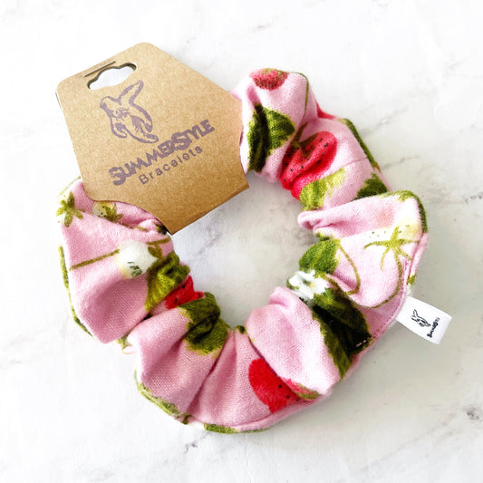 Vintage Strawberry Flannel Scrunchie, Strawberry Accessories, Soft Scrunchie, Floral Flannel, SummerStyle Bracelets