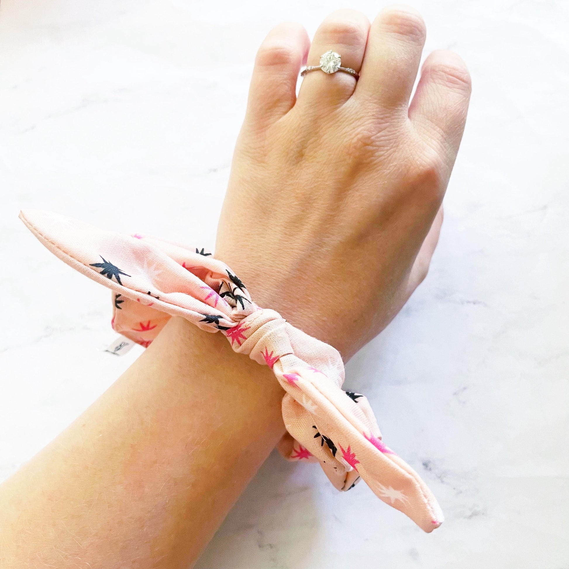 Atomic Stars Scrunchie, Scrunched Bow Hair Tie, Hair Accessories, Retro Gift, SummerStyle Bracelets