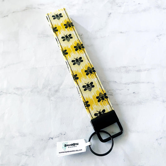 Black Bee Key Fob Wristlet, 6.5in Wristlet Lanyard, Keychain Wristlet, Handmade Lanyard, SummerStyle Bracelets