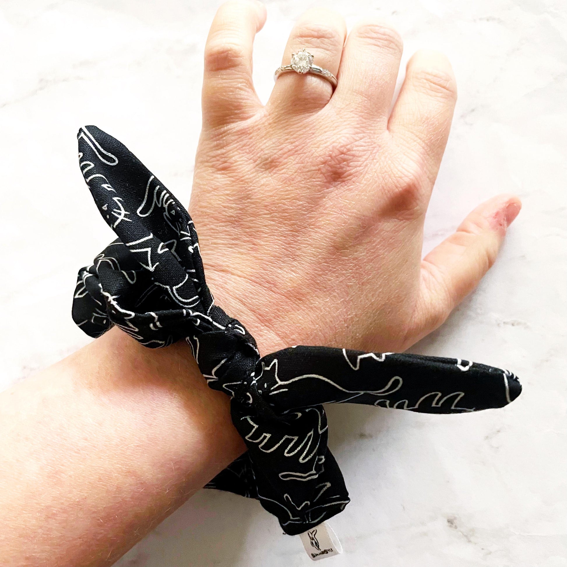 Black Cat Bow Scrunchie, Cat Lover Gift, Hair Accessories, Bow Hair Tie, SummerStyle Bracelets