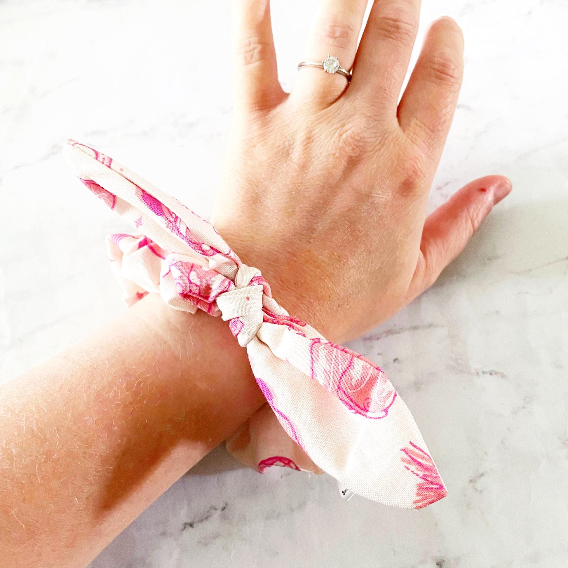 Pink Cowgirl Bow Scrunchie, Pink Western Scrunchie, SummerStyle Bracelets