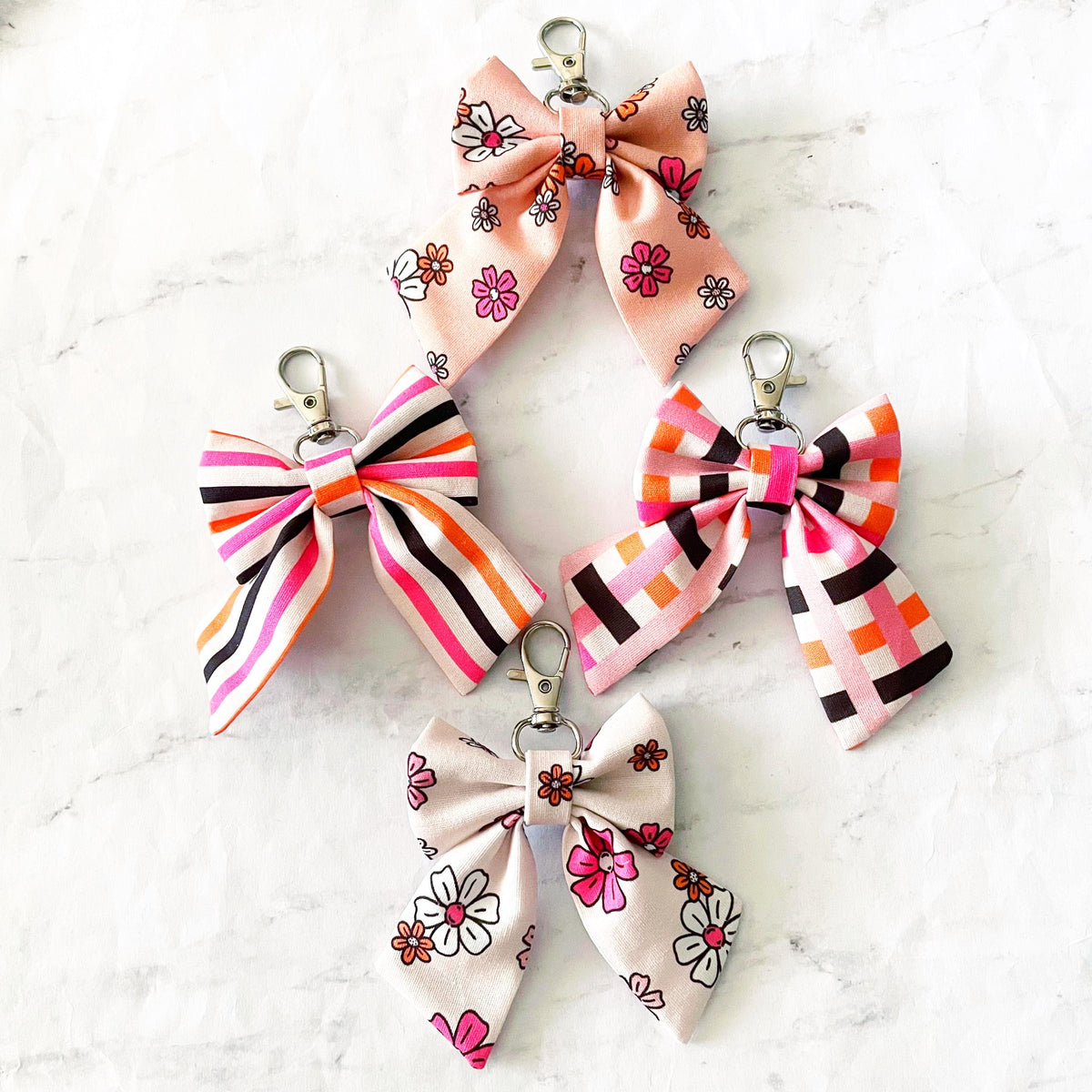 Flowers & Stripes Mini Bow Bag Charm, Bow Keychain, Girly Halloween, SummerStyle Bracelets