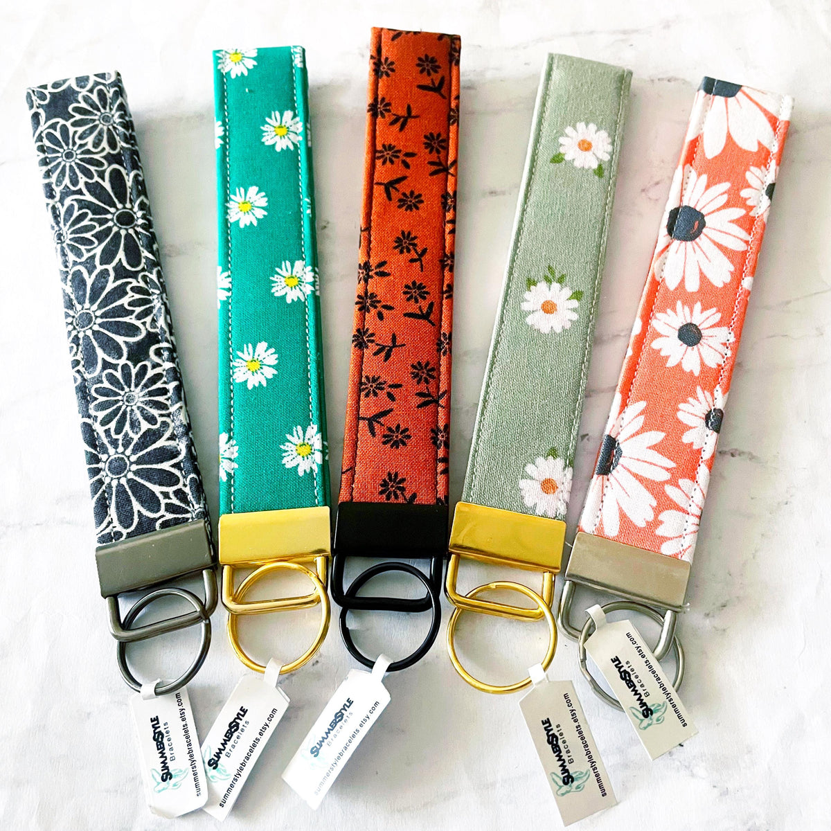Sage Daisy Key Fob Wristlet, 6.5in Wristlet Lanyard, Keychain Wristlet, Handmade Lanyard, SummerStyle Bracelets